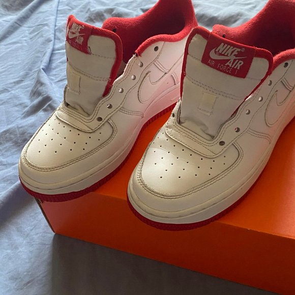 Nike Air Force 1 'University Red' GS - Picture 2 of 5